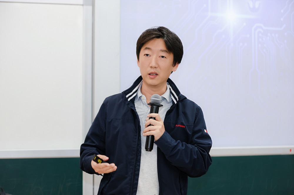 1769592605485958.jpg HO8A4399.jpg